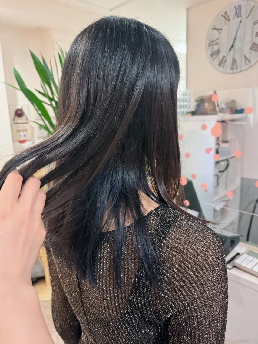 セミロング カラー ブルーカラー ブルーグレー インナーカラー 個室サロン🌼万希 ヘアケア/ヘッドスパのヘアスタイル
