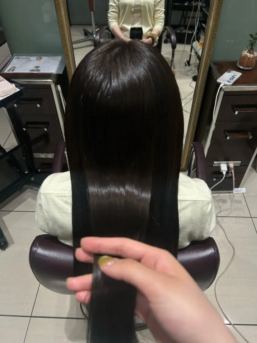 カラー LiNa ヘアカラー🪴のヘアスタイル