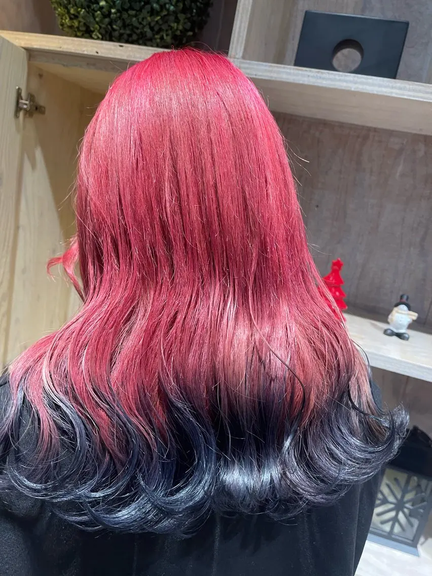 セミロング カラー ネイビーカラー art-Lago 宮司のヘアスタイル