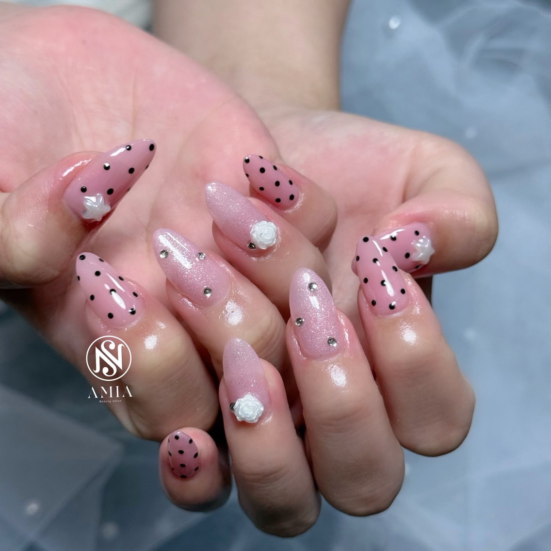 セミロング ハンドネイル 🌟AMIA BEAUTY🌟のネイルデザイン