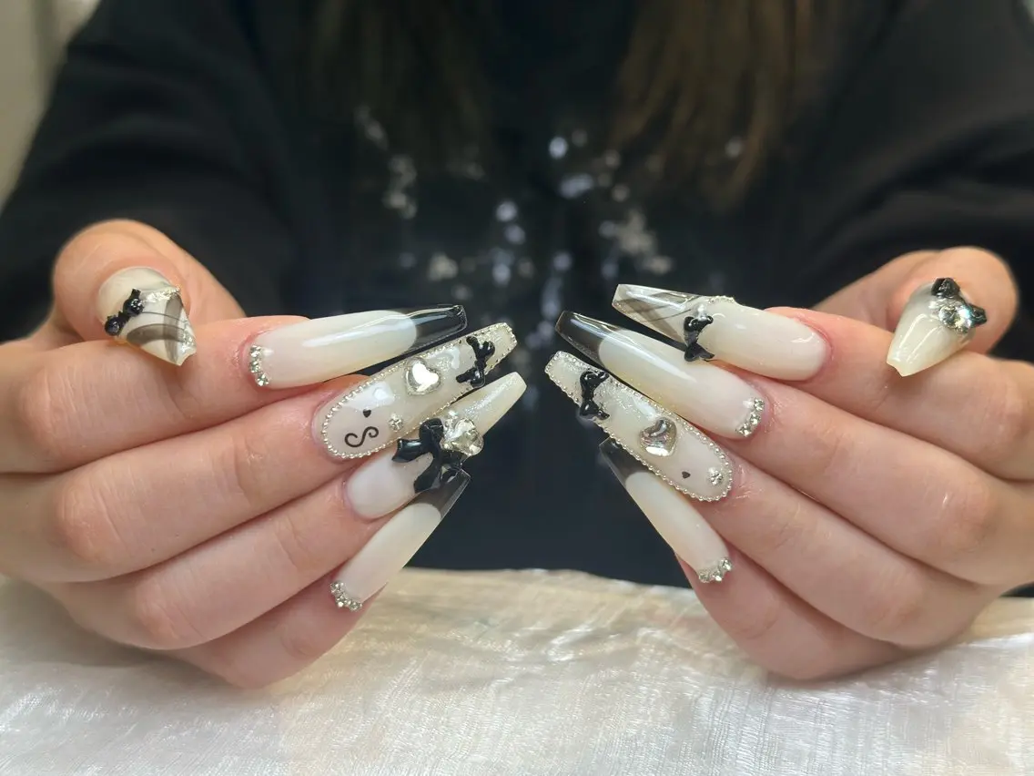 ネイル アートネイル フレンチネイル ジェルネイル キラキラネイル 大理石ネイル(マーブル) NIE NAIL Luxeのネイルデザイン
