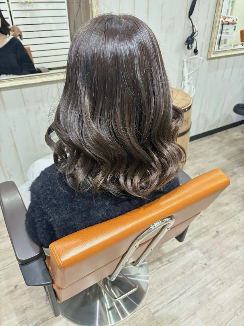 セミロング カラー 桑原 由理のヘアスタイル