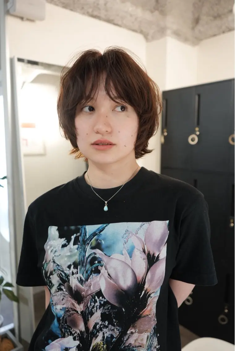 ショート カラー 透明感カラー ショートヘア ウルフカット カット ヘアカラー トリートメント 新宿/ブリーチ /パーマ/戸羽のヘアスタイル