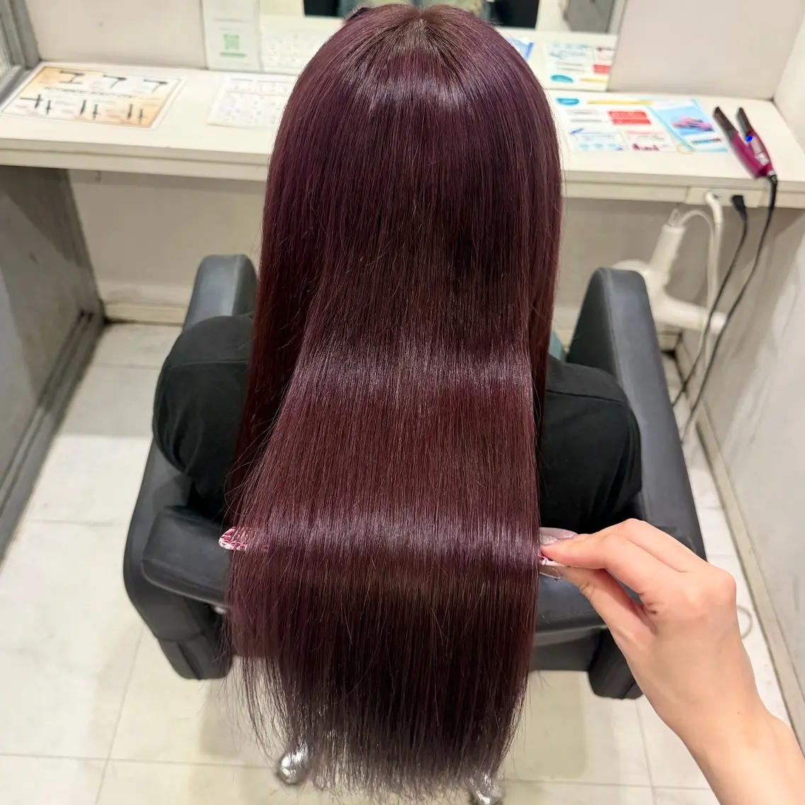 ロング カラー ヘアカラー トリートメント 🦋REISA🦋 エクステ×ハイトーンのヘアスタイル