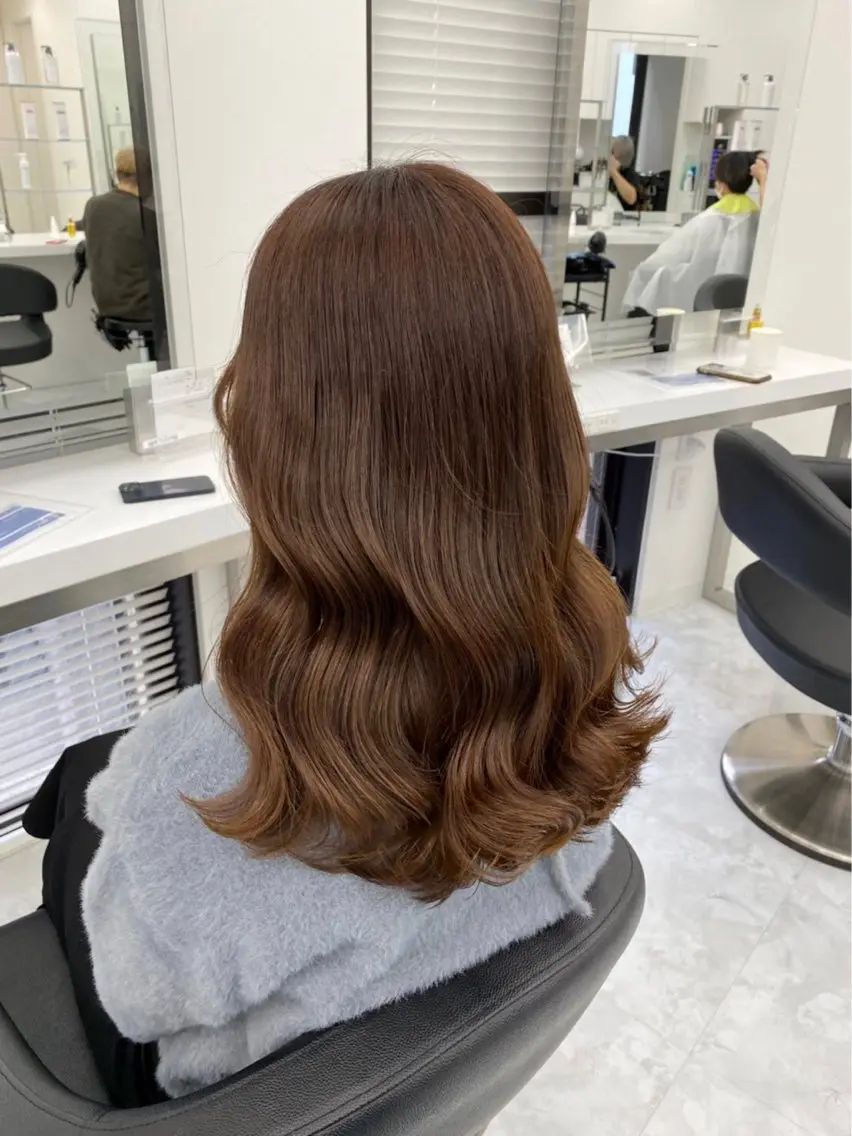 セミロング カラー ヘアアレンジ 【公式】DISCO銀 座🪩トレンド🪽のヘアスタイル