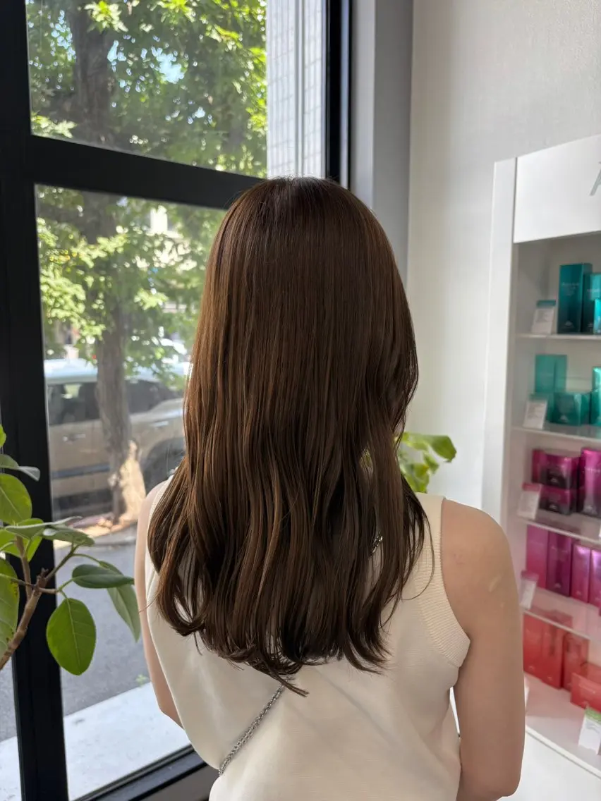 セミロング カラー sol Amiのヘアスタイル