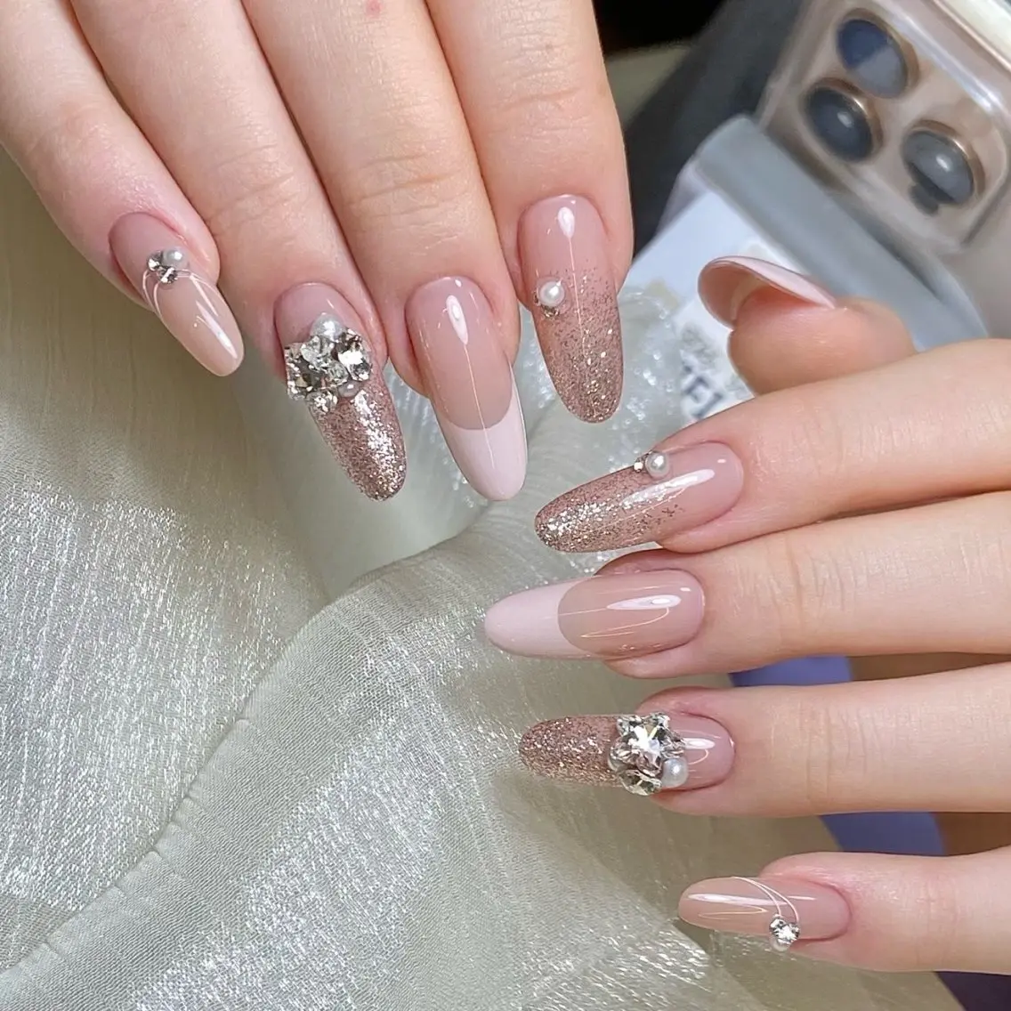 ネイル オーロラネイル 長さ出し フレンチネイル ジェルネイル ガラスフレンチ ハンドネイル Rela・S NAILのネイルデザイン