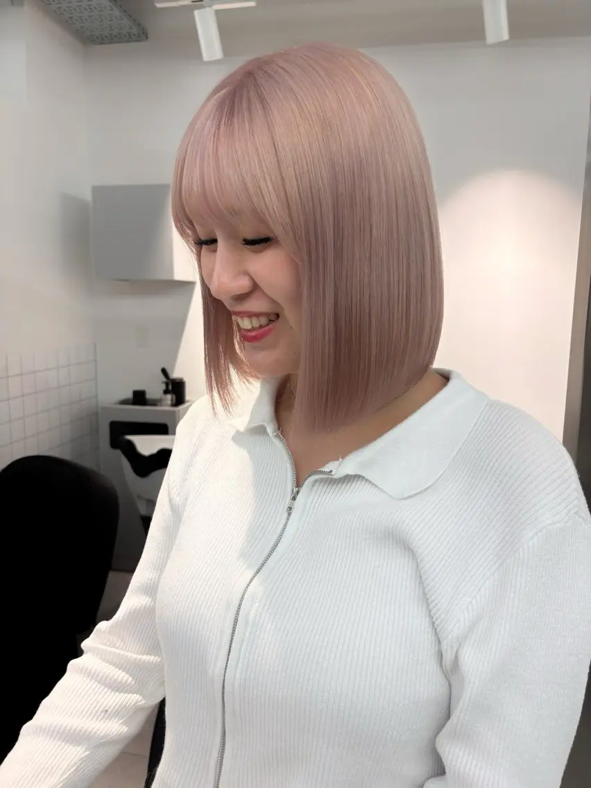 ショート カラー ブリーチ ヘアカラー トリートメント 𝗺𝗶𝗸𝘂♡ 似合わせ🎀のヘアスタイル