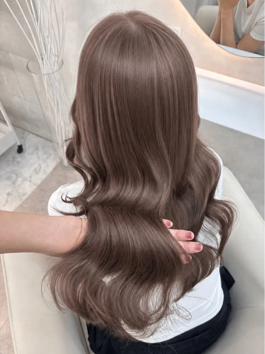 ロング ヘアカラー 🤍るい🤍カット モデル募集中🪽🫧のヘアスタイル