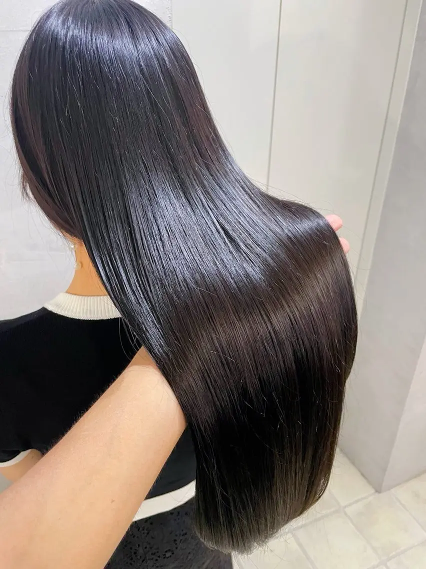【💎癖毛対策💎】✨弱酸性ストレート(縮毛矯正)+ うる艶TR💰17,000円の写真