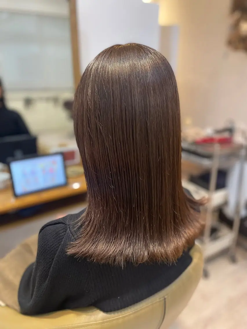 セミロング カット ヘアカラー トリートメント 茅野 あゆ美のヘアスタイル