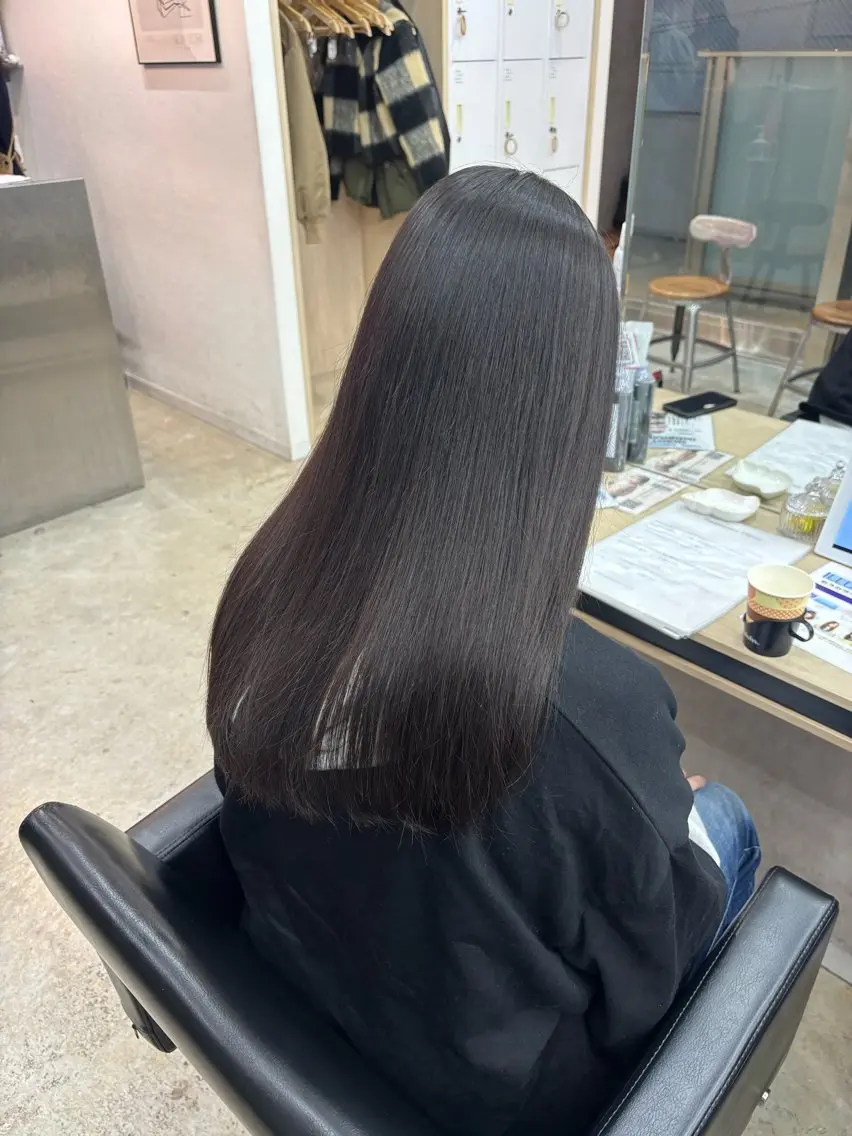 ロング パーマ カット 縮毛矯正 🪽髪質改善矯正 🤍MIU🤍のヘアスタイル