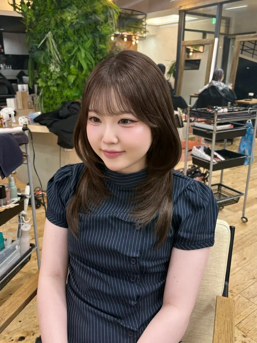 ミディアム カット ヘアカラー トリートメント 🤍韓国ヘア/ ｋａｅｄｅ🤍のヘアスタイル
