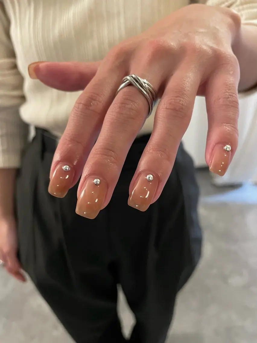 ネイル シルバー ハンドネイル roof nailのネイルデザイン
