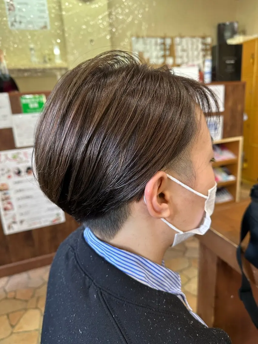 ショート 新田 甲のヘアスタイル