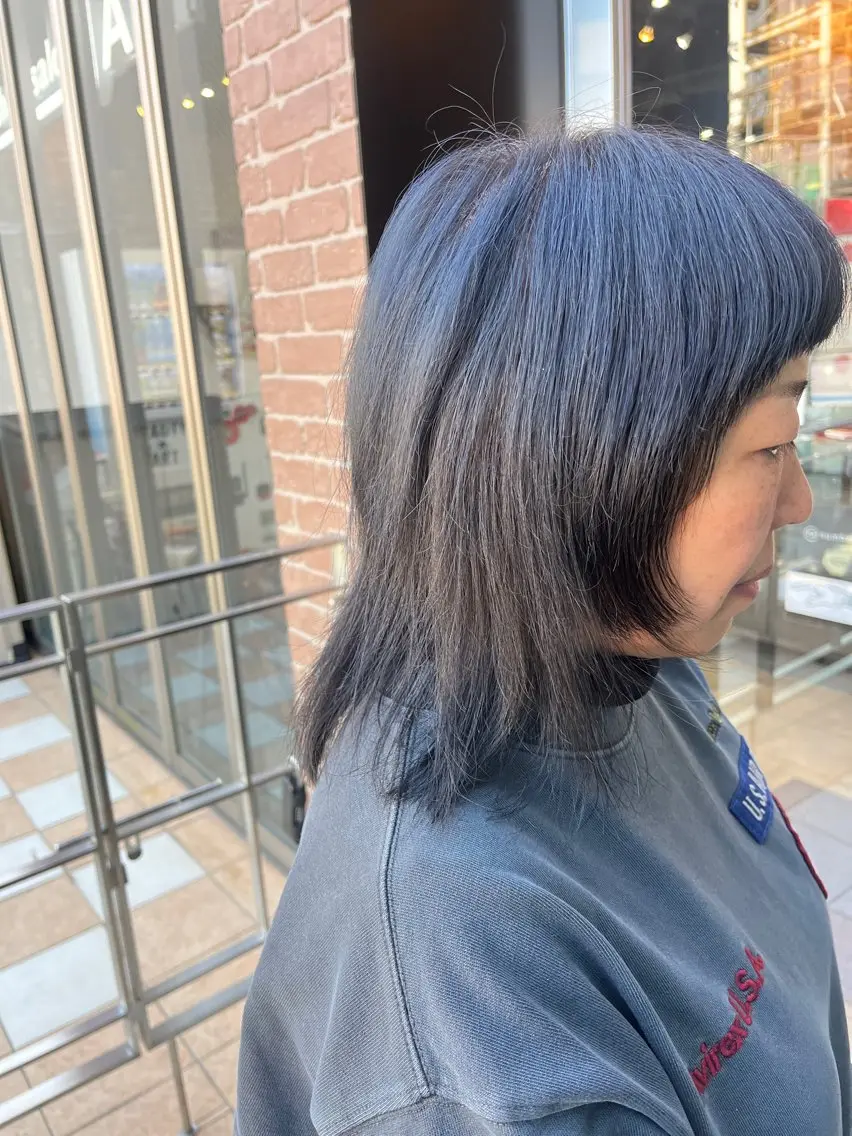 ミディアム カラー 久木原 ゆりのヘアスタイル