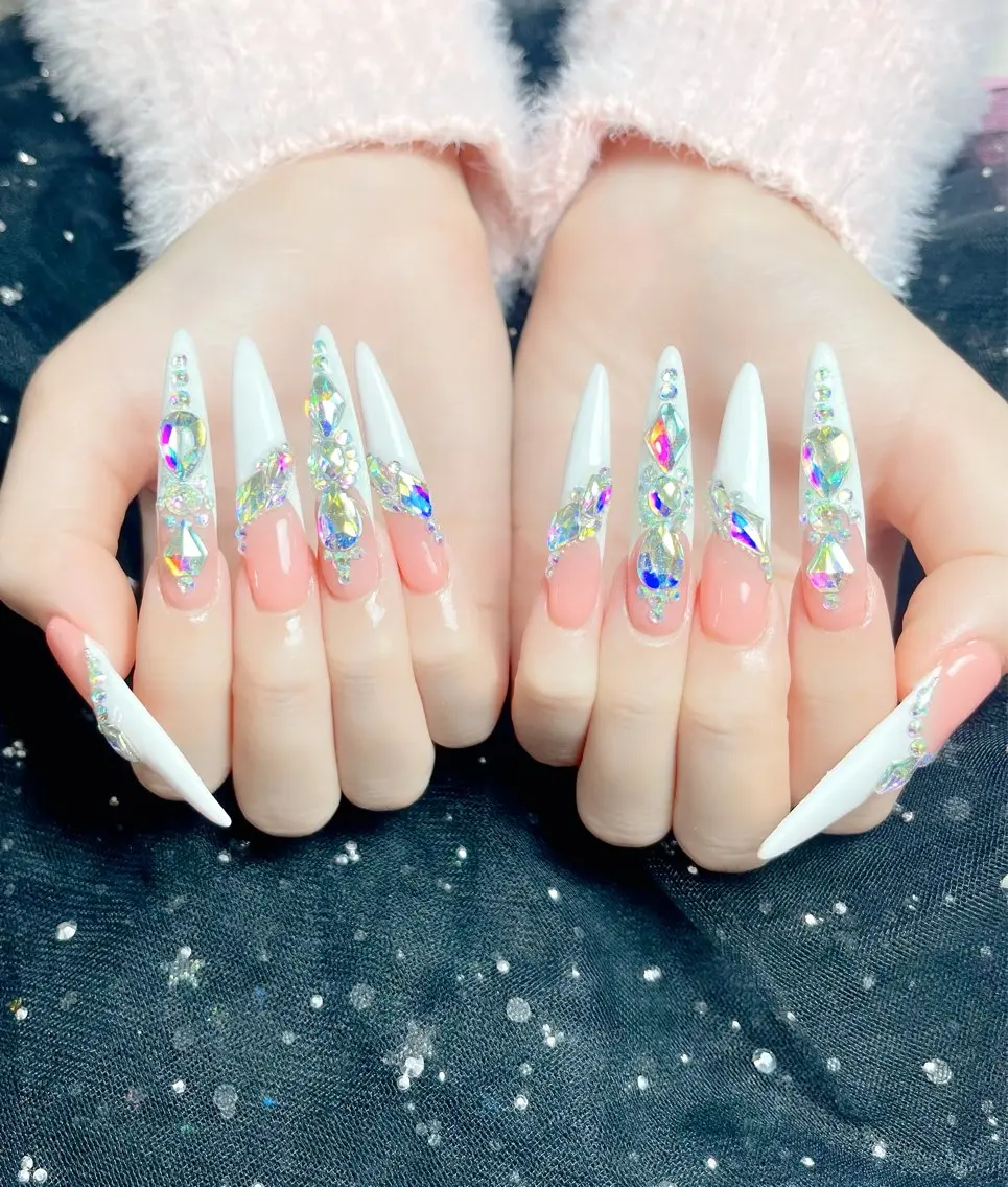 ネイル 韓国ネイル マグネットネイル 持ち込み ニュアンスネイル シンプルネイル ハンドネイル Huyn Nail Shinjyukuのネイルデザイン