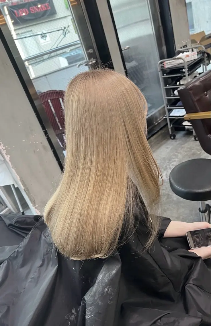 セミロング カラー ベージュカラー ホワイトベージュ 指名数No.1 /NAOYAのヘアスタイル