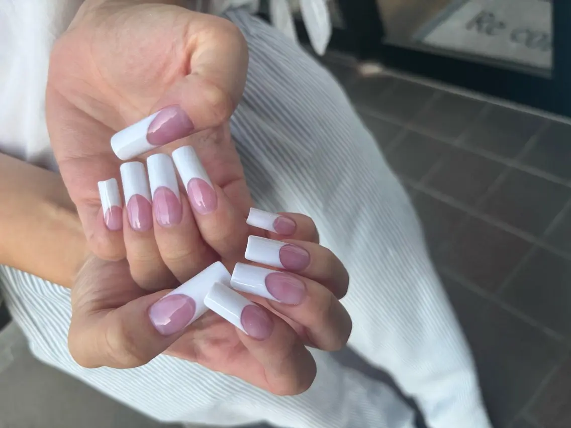 ネイル オーロラネイル ドット フットネイル 氷ネイル・うるうるネイル キラキラネイル ハンドネイル Lance nailのネイルデザイン