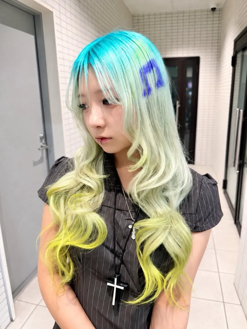 ロング 色落ち特化/似合わせ カット🎼MEIのヘアスタイル
