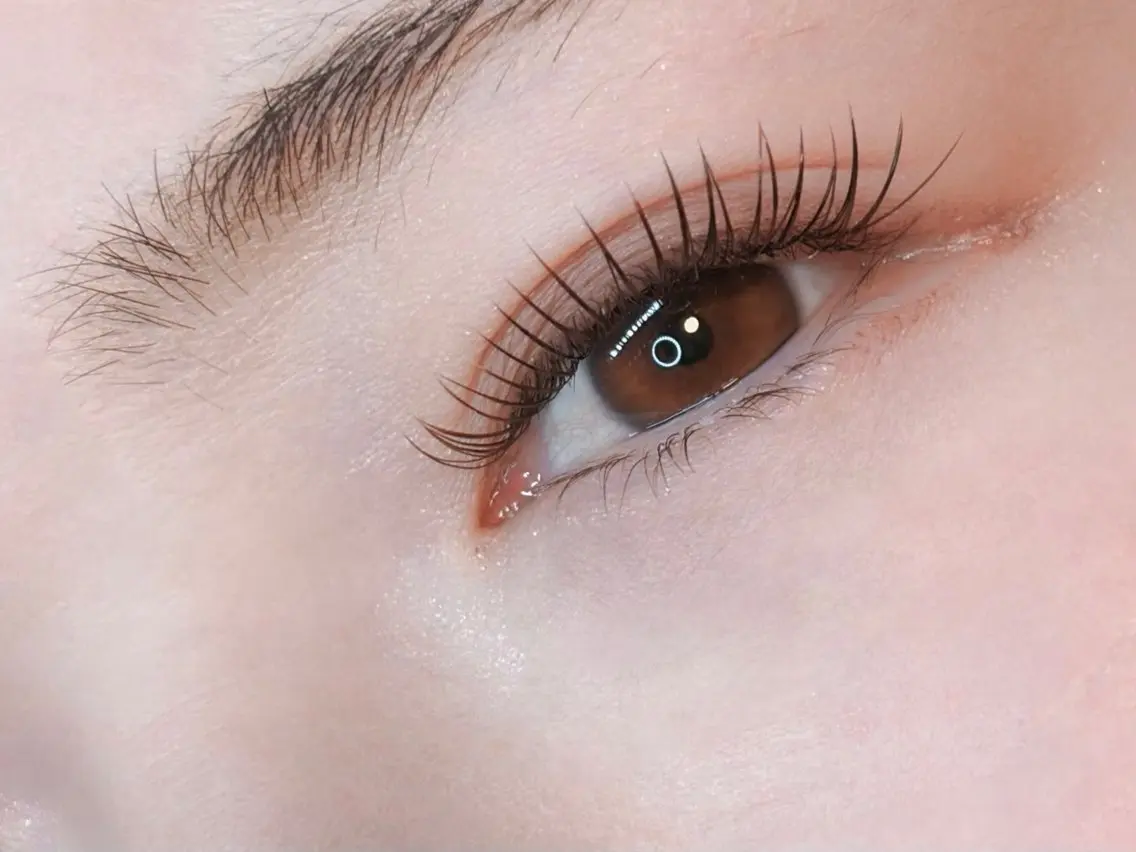 形状記憶マツエク【Design KEEP Lash】モデルさん限定メニュー／アイシャンプー付き／コーティング仕上げの写真