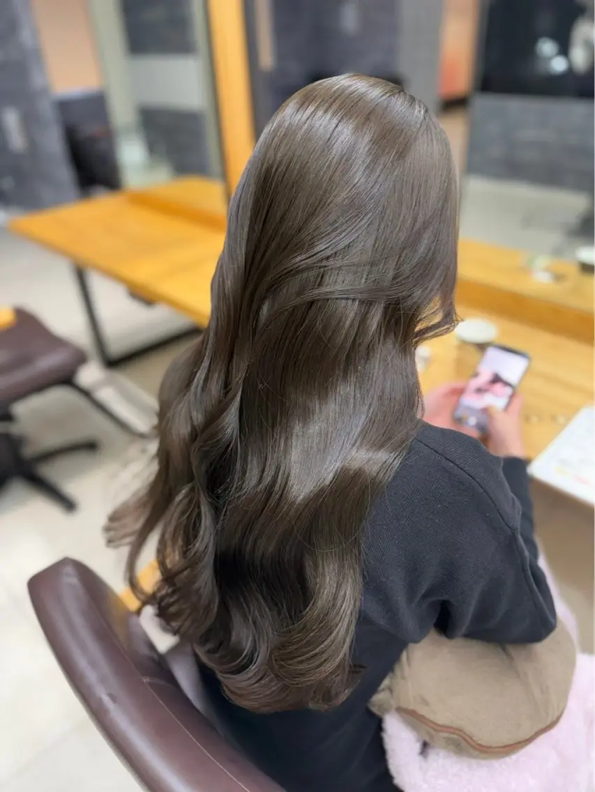 ロング カラー ブリーチ 透明感カラー ブリーチなしカラー ロング ヘアカラー トリートメント 💎透明感カラー💎 🌟佐藤壮也🌟のヘアスタイル