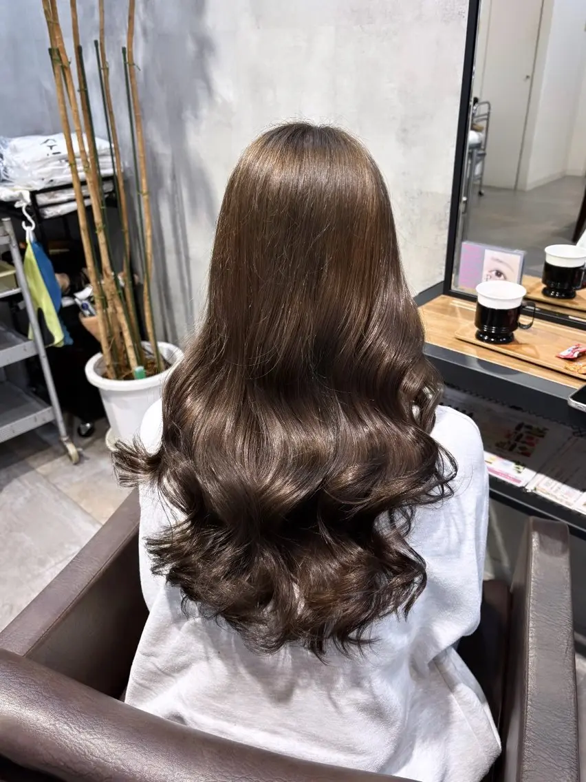 ロング カラー ブラウンカラー オリーブブラウン ヘアカラー メイ/阪急茨木/美髪 /艶カラー/まつパのマツエク・マツパデザイン