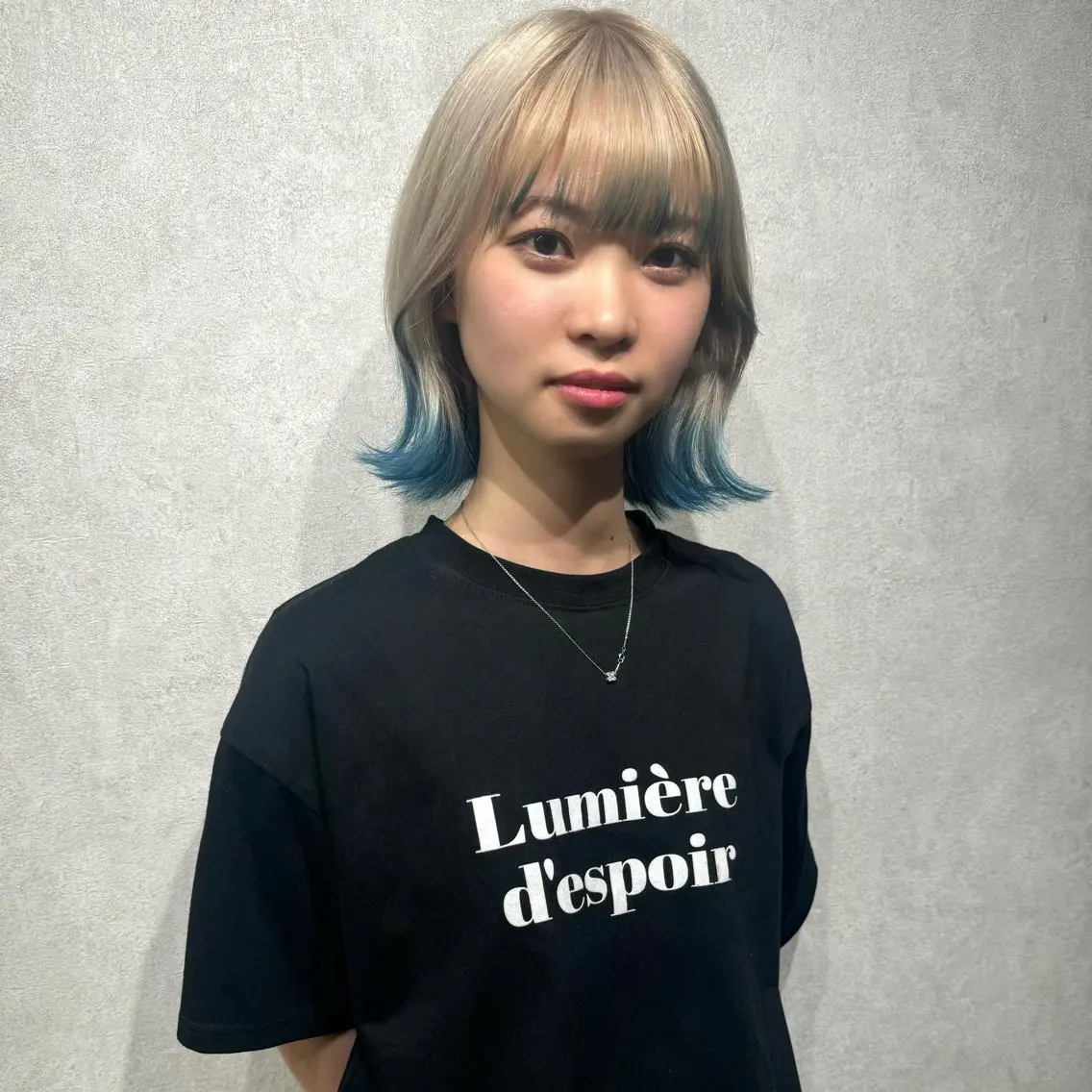 ミディアム カラー shiho .のヘアスタイル