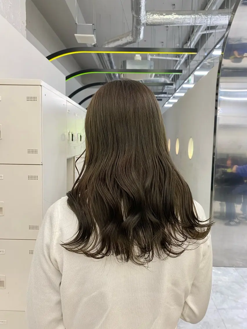 カラー ブラウンカラー オリーブブラウン 🤍やわらか抜け感 hair🤍RINのヘアスタイル