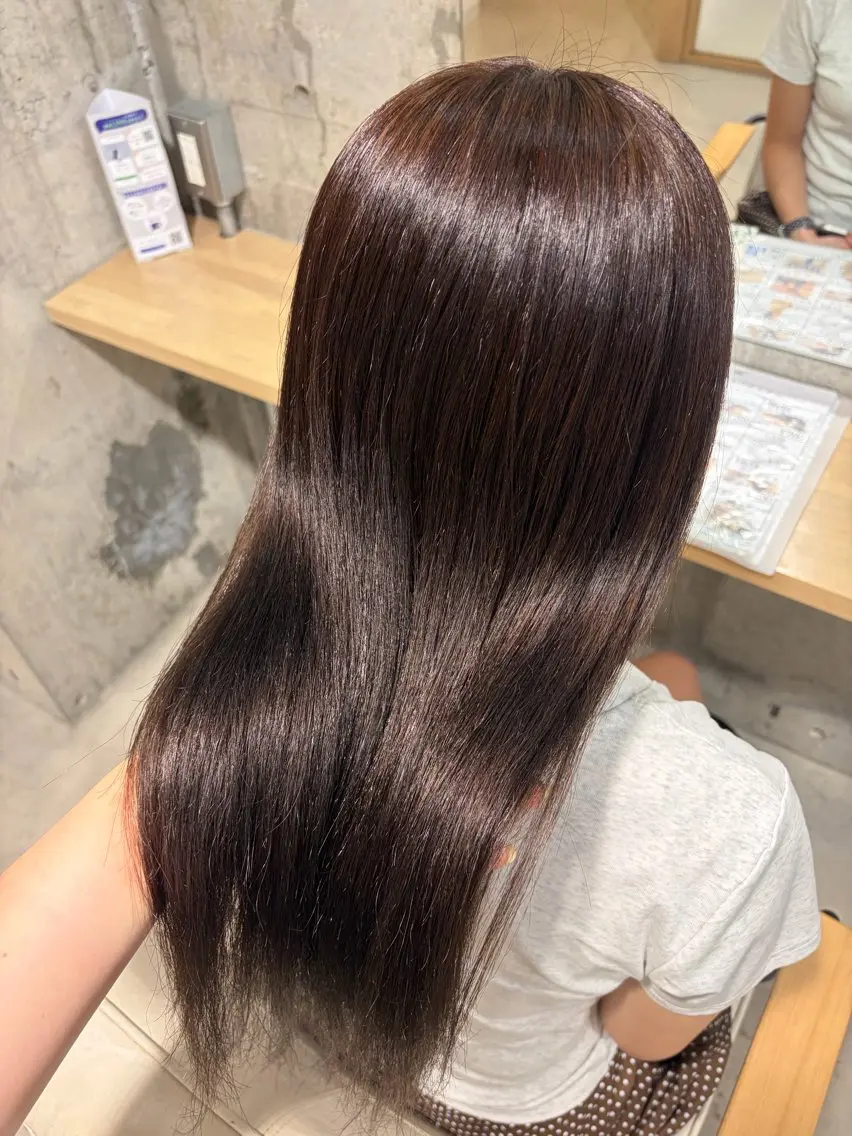 ロング ヘアカラー 安永識央里/大曽根/ カラーモデルのヘアスタイル