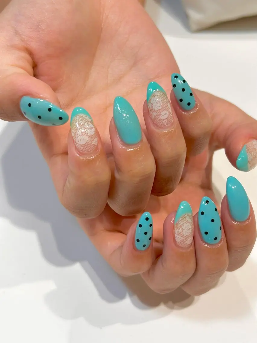 ネイル フレンチネイル キラキラネイル 持ち込み オフィスネイル ピンク ハンドネイル Lily nailのネイルデザイン