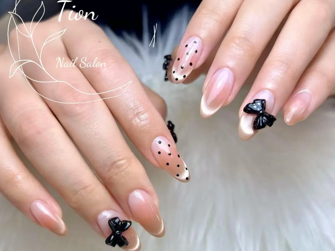 ネイル チークネイル 長さ出し フットネイル フレンチネイル ジェルネイル Nailsalon Tion武蔵小杉店のネイルデザイン