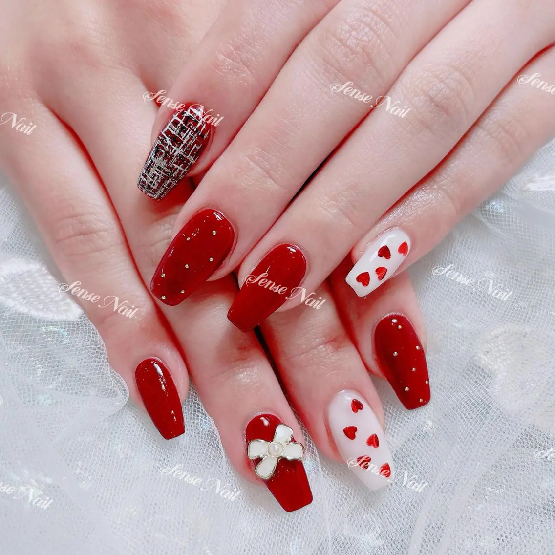 ネイル ハンドネイル ハンドケア Yukiko 🌙のネイルデザイン