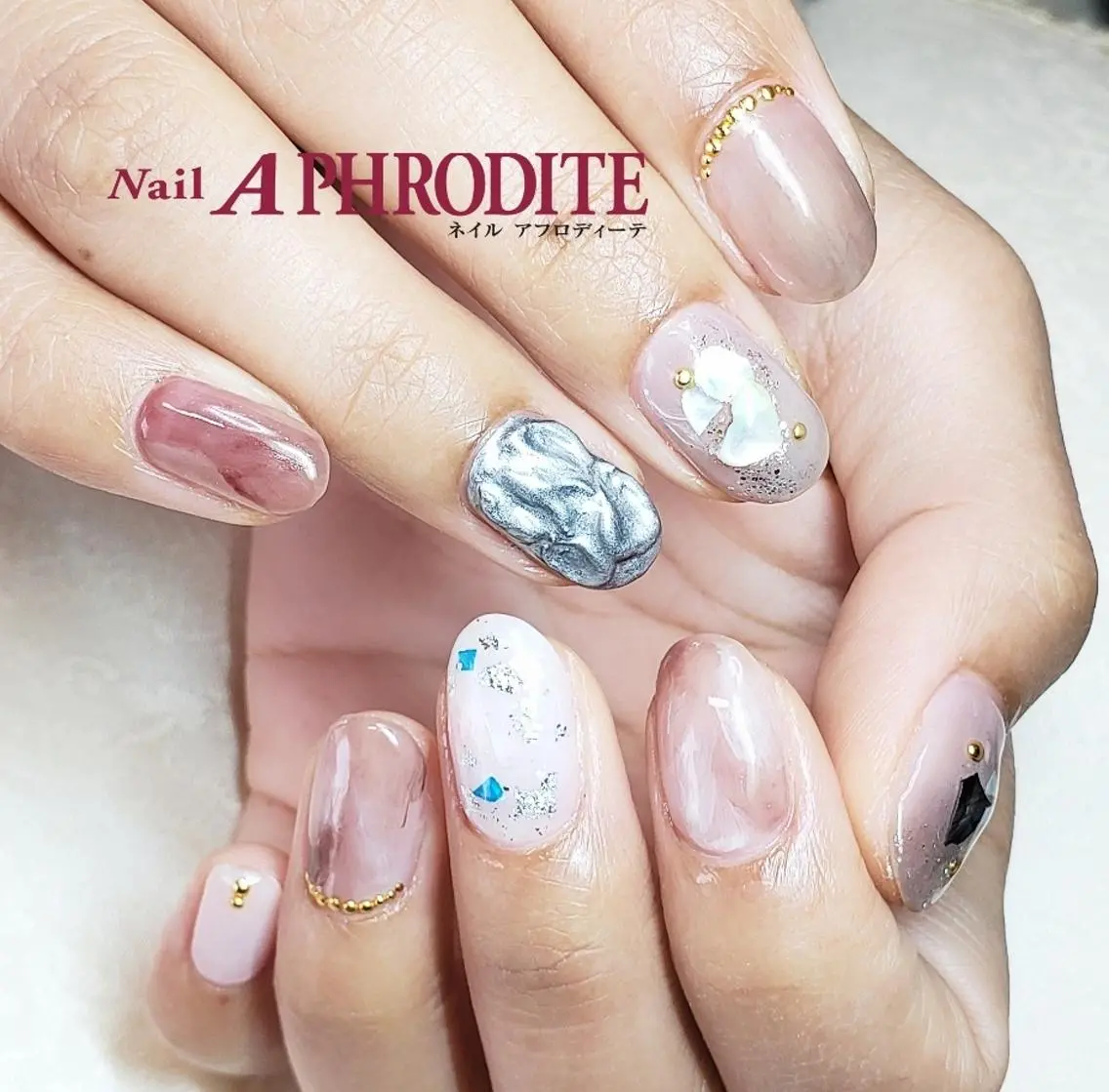 ネイル ニュアンスネイル Nail Aphroditeのネイルデザイン
