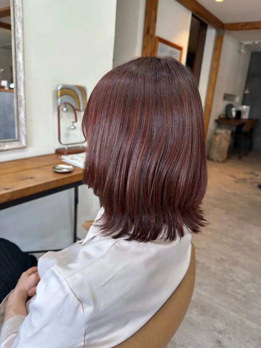 ミディアム カラー 松﨑 璃咲のヘアスタイル
