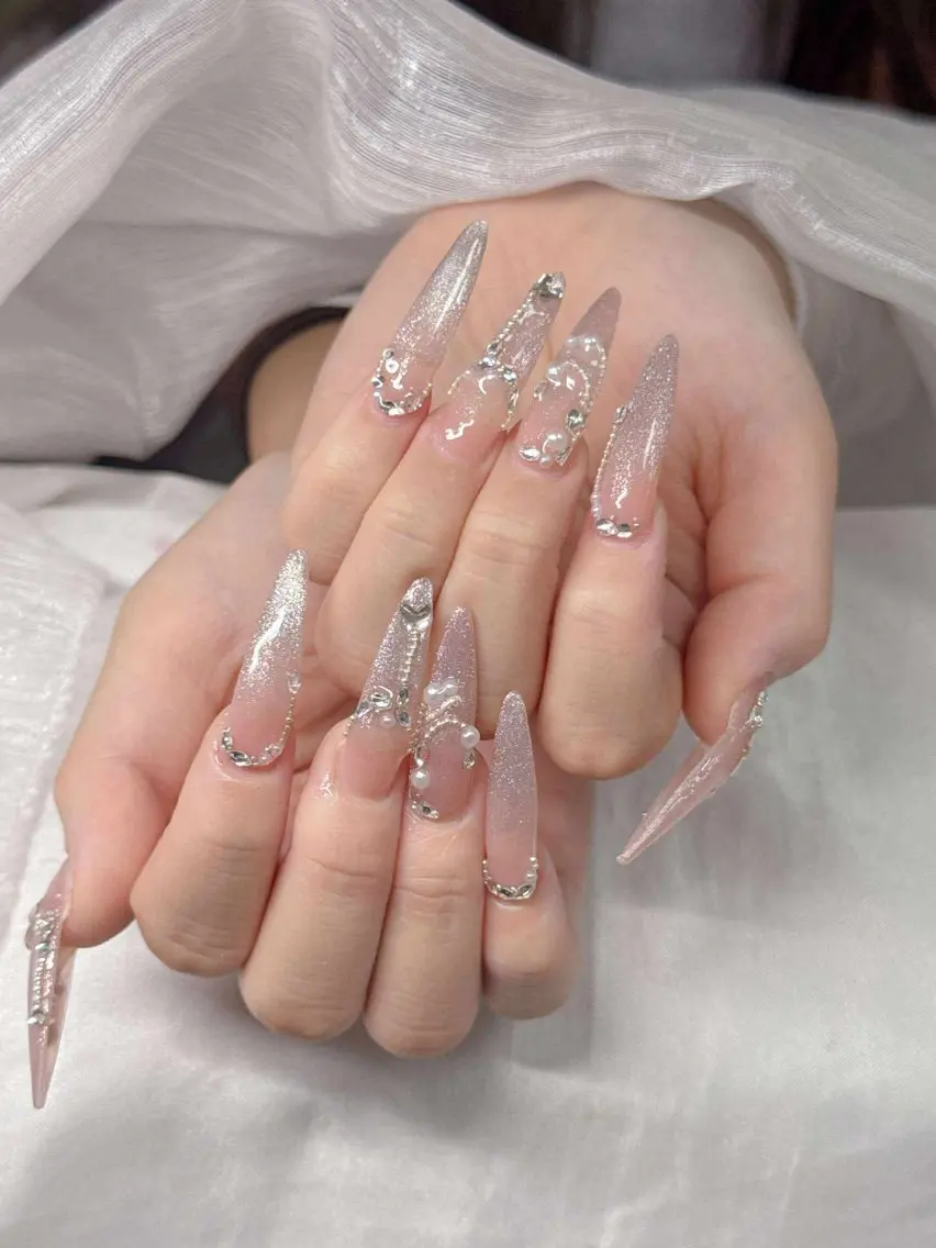 ネイル ハンドネイル Lee Nailsのネイルデザイン