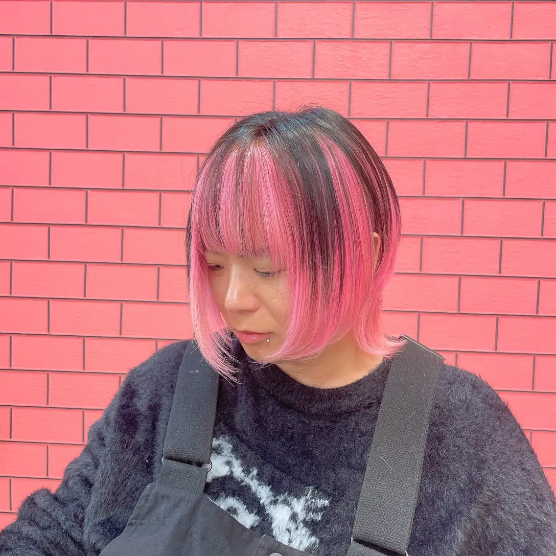 ミディアム カラー ブリーチ ピンクカラー ウルフカット ヘアカラー トリートメント ブリーチの神 KYONのその他イメージ