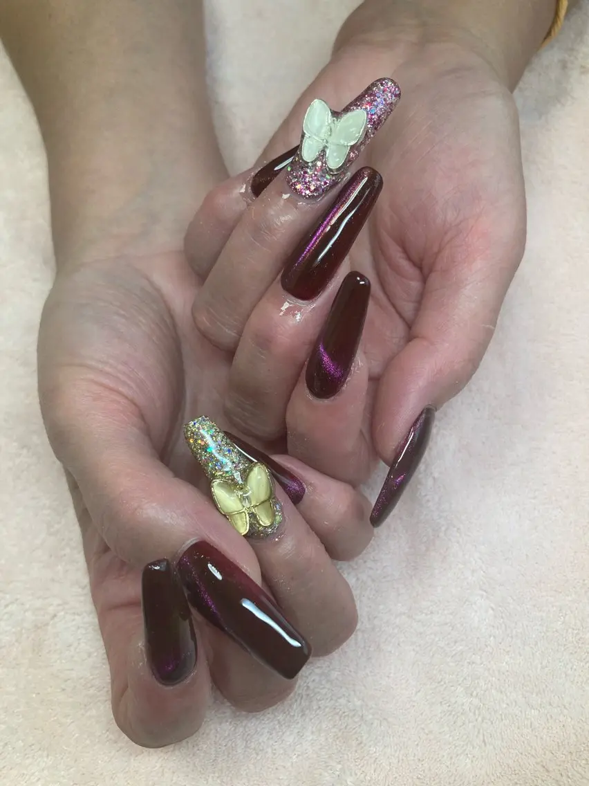 ネイル クリアネイル マグネットネイル 赤色 スカルプネイル chii nailのネイルデザイン