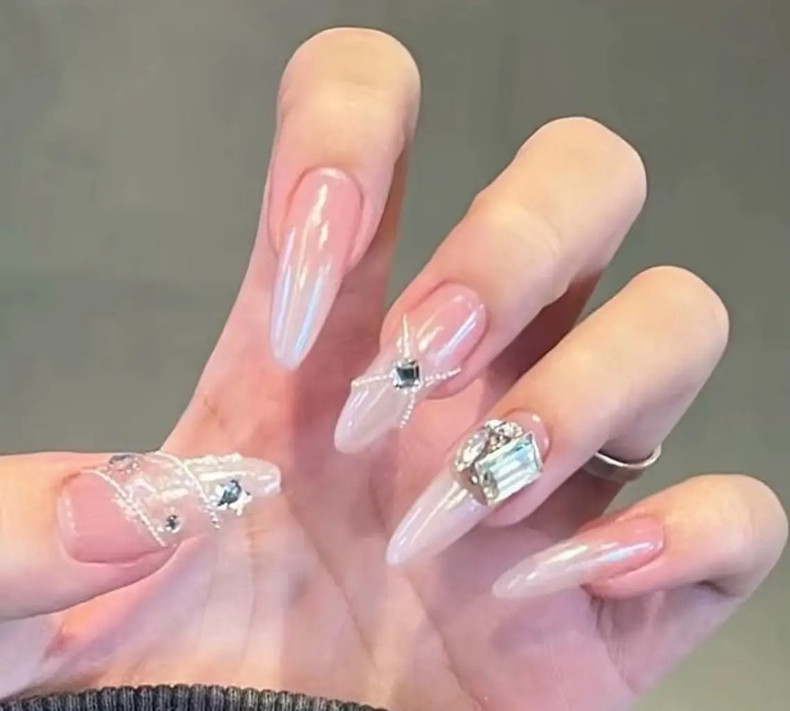 ネイル チークネイル 長さ出し フレンチネイル ガーリー 韓国ネイル sun nail池袋 モデル募集のネイルデザイン