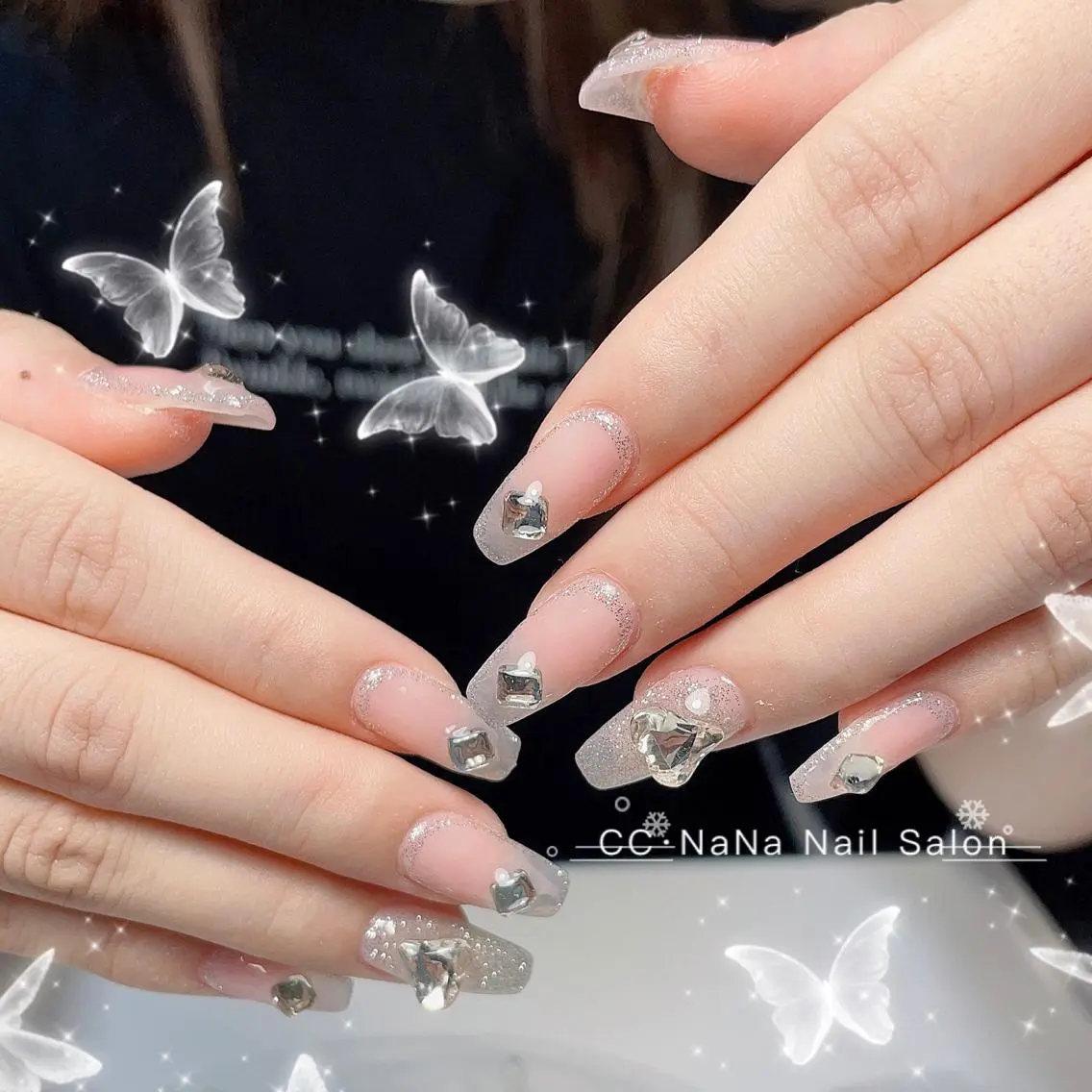 ネイル チークネイル フラッシュネイル ハート キラキラネイル 韓国ネイル ハンドネイル CCNaNaスカルプ 長さだし専門💎Yoのネイルデザイン