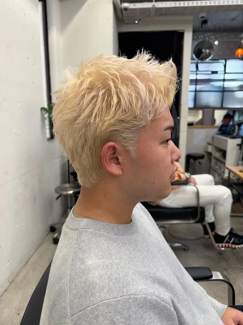 ショート カラー メンズ メンズブリーチ メンズショート スパイキーショート ブリーチ 抜きっぱなしブロンド カット ヘアカラー トリートメント 💈メンズ特化💈 TASUKUのヘアスタイル