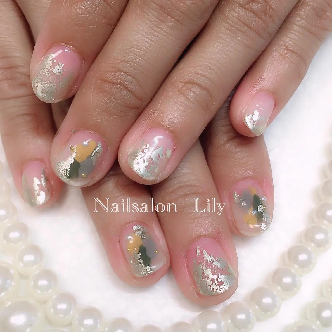 ネイル カジュアル ニュアンスネイル Lily*nail 🌻Mii🌻のネイルデザイン