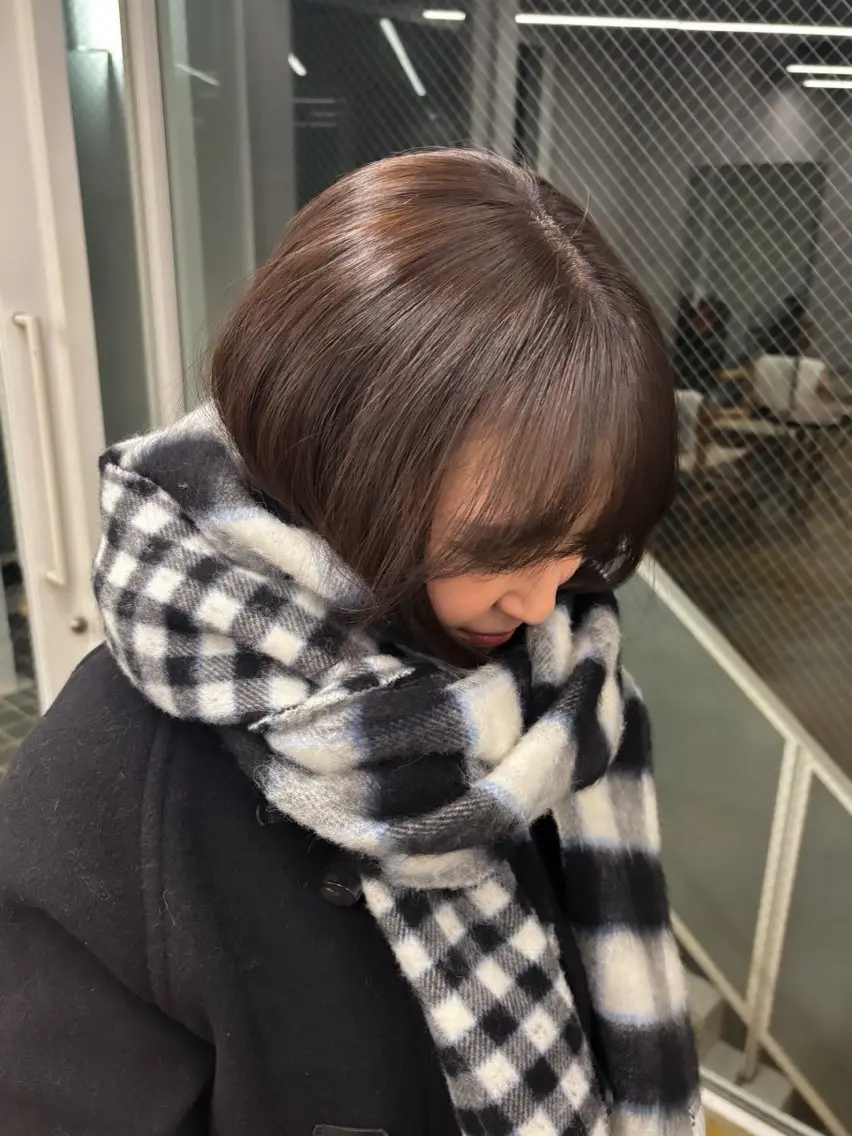 ミディアム カラー ヘアカラー トリートメント 𝐀𝐦𝐞𝐫𝐢 /透明感カラーのヘアスタイル