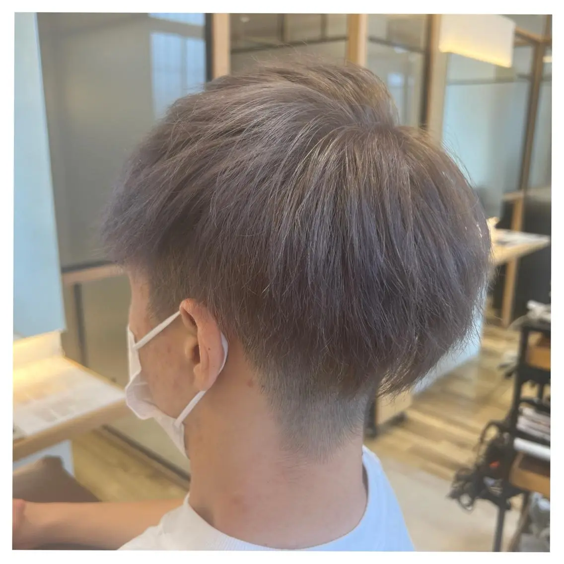 ショート カラー メンズ ラベンダーカラー シルバー まちだ ひとみのヘアスタイル