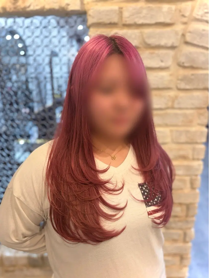ロング レイヤーカット カット Mejia Riseのヘアスタイル