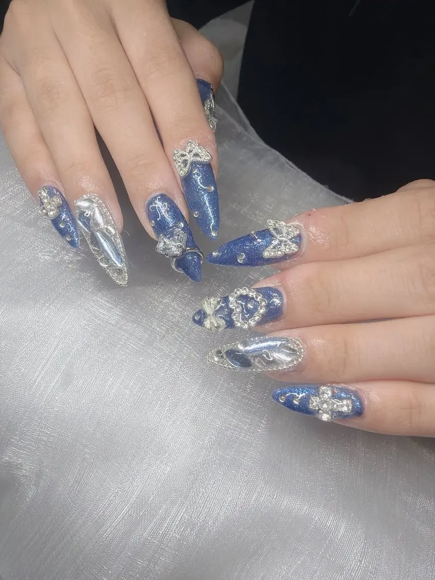 ネイル ハンドネイル Lee Nailsのネイルデザイン