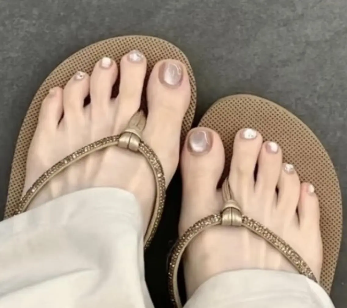 ネイル H3 Nail リのネイルデザイン