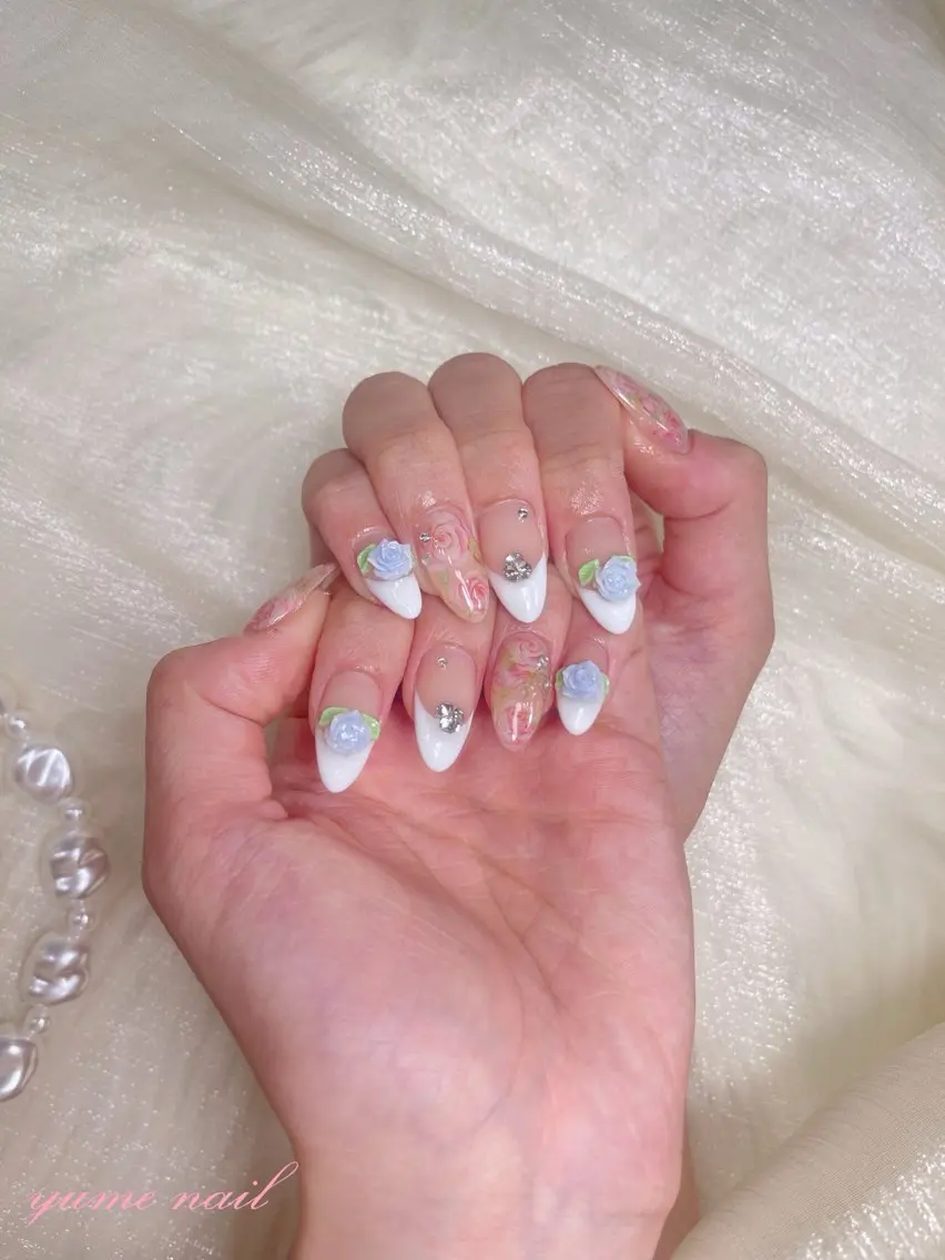 ミディアム ヒエン NAILのネイルデザイン