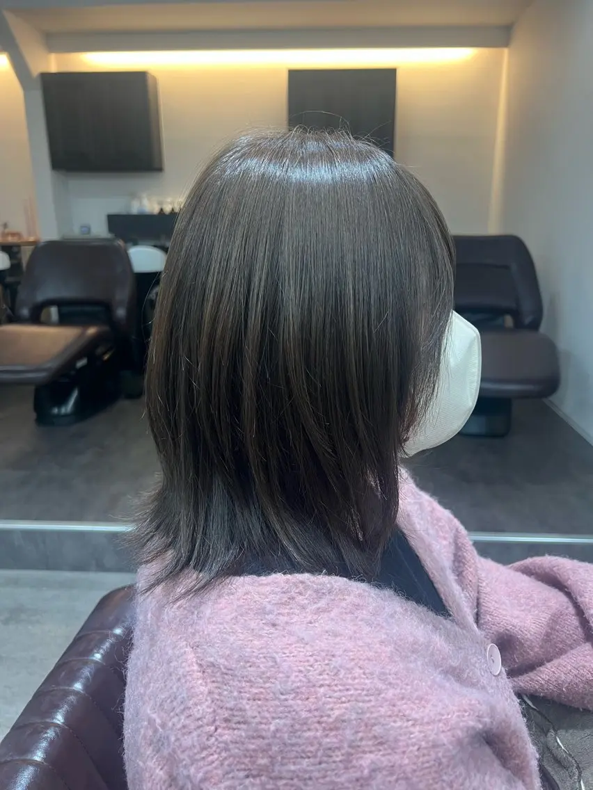 ミディアム カラー 平松 佳恋のヘアスタイル