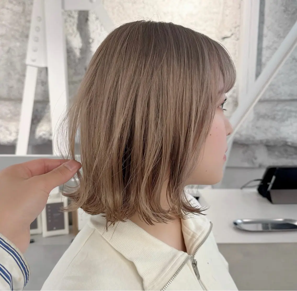 ミディアム ボブ 髪質改善 レイヤーカット カット ヘアカラー トリートメント カット特化 /BLUET/新宿のヘアスタイル